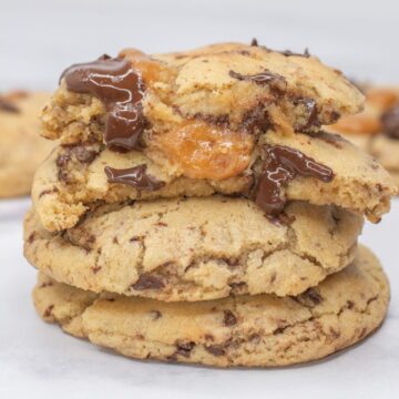 Salted Caramel Chocolate Chip Cookie