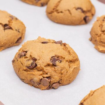 Pumpkin chocolate chip cookies