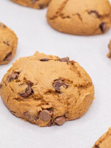 Pumpkin chocolate chip cookies